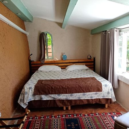 Saint-Maximin  L'Atelier B&B 객실 사진