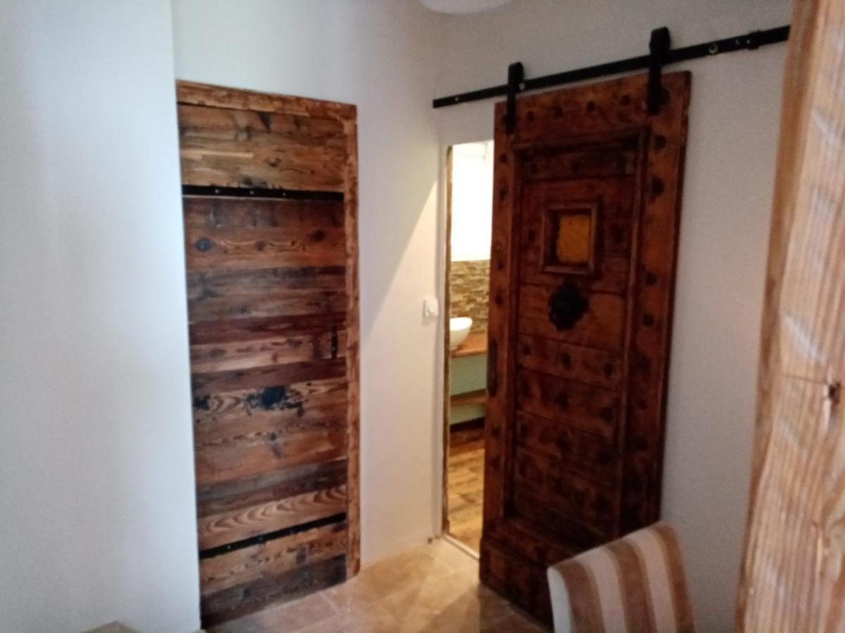 Saint-Maximin  L'Atelier B&B 외부 사진